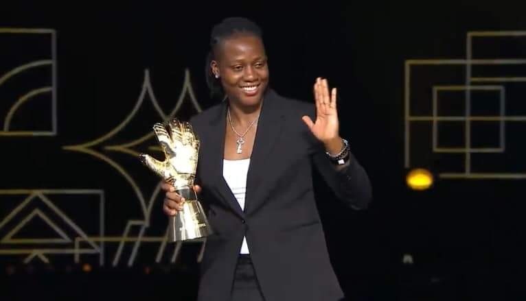 BREAKING: Nigeria’s Nnadozie Wins 2023 CAF Goalkeeper Of The Year Award ...